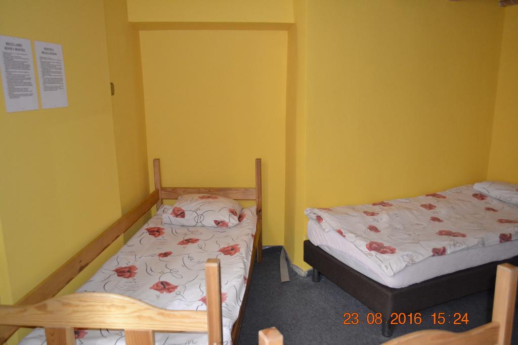 Honey Hostel Krakow Exterior photo